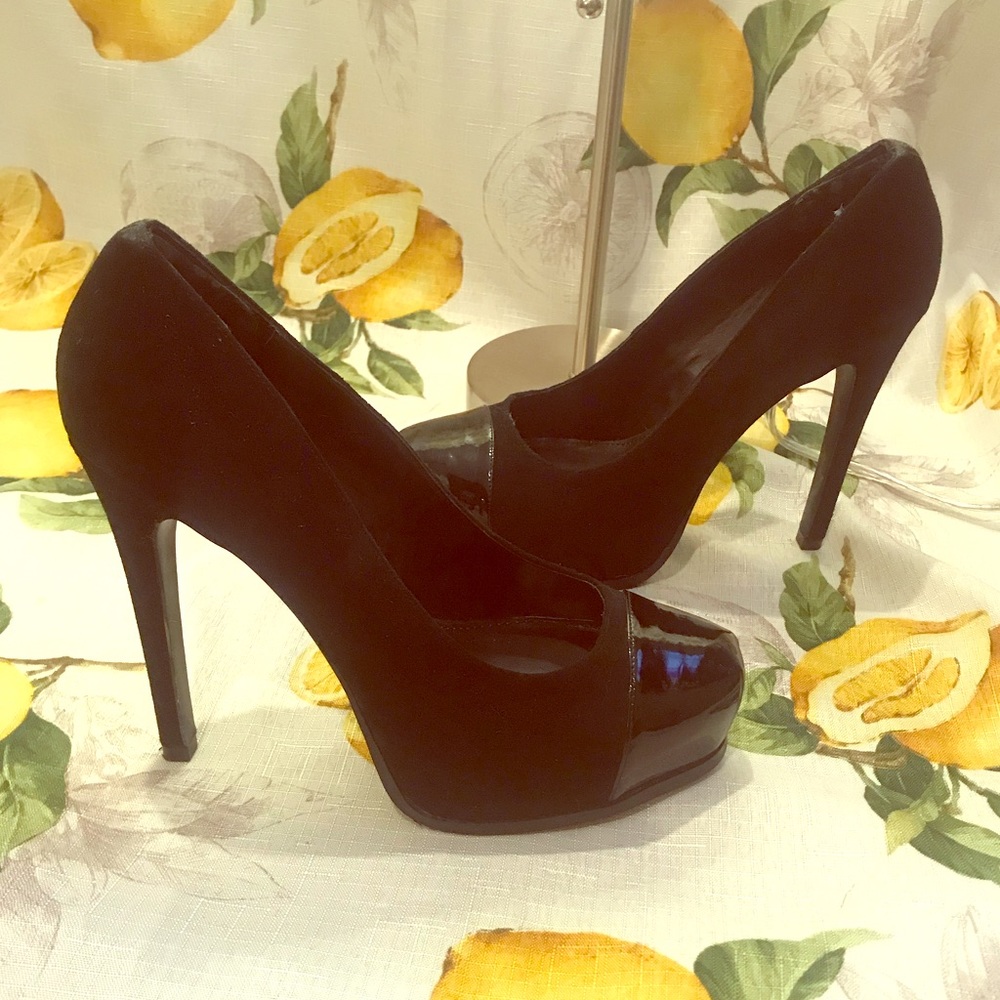 Steve Madden Somone velvet cap toe platform heels